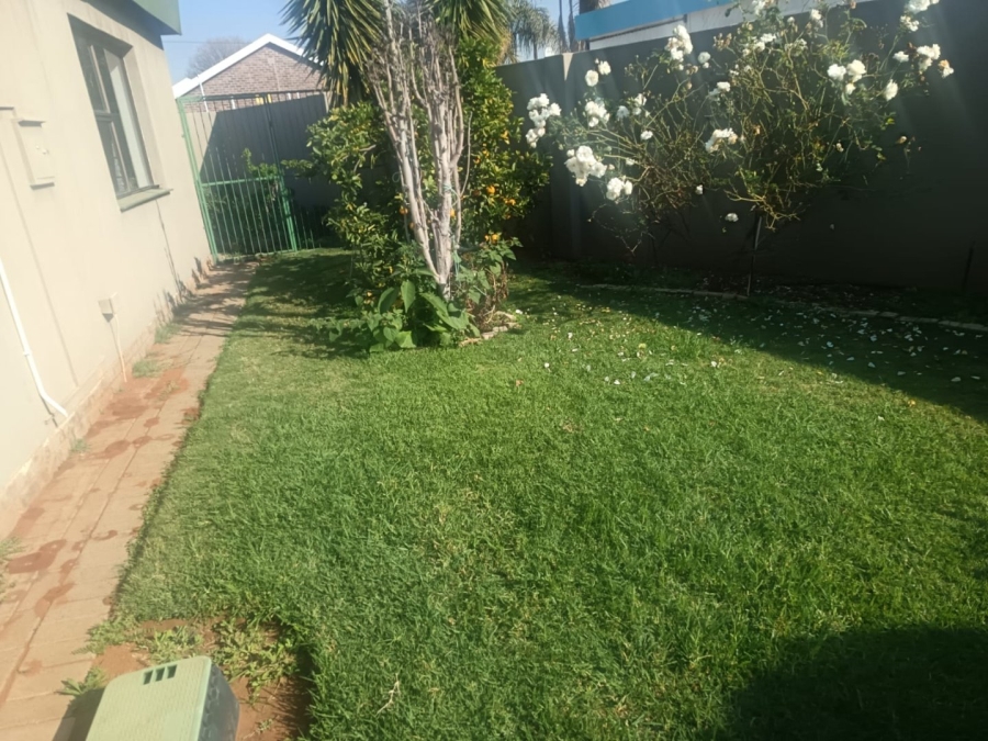 3 Bedroom Property for Sale in Rhodesdene Northern Cape